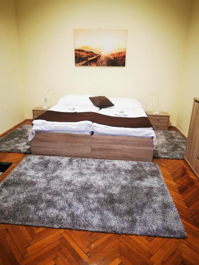 Baross-Hat 5 Szolnok Bagian luar foto